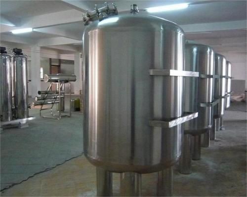 不銹鋼仿玻璃鋼過濾器一個小時多少噸產水